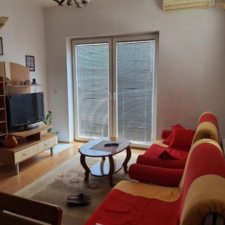 Zogu Apartments - City View Πρίστινα Εξωτερικό φωτογραφία