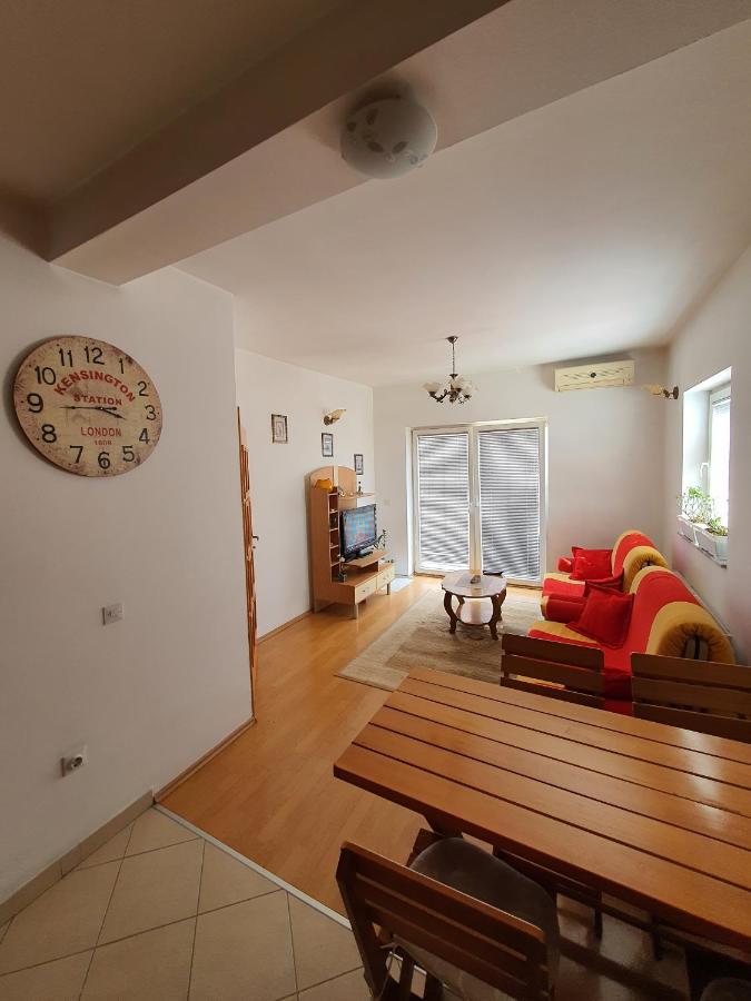 Zogu Apartments - City View Πρίστινα Εξωτερικό φωτογραφία